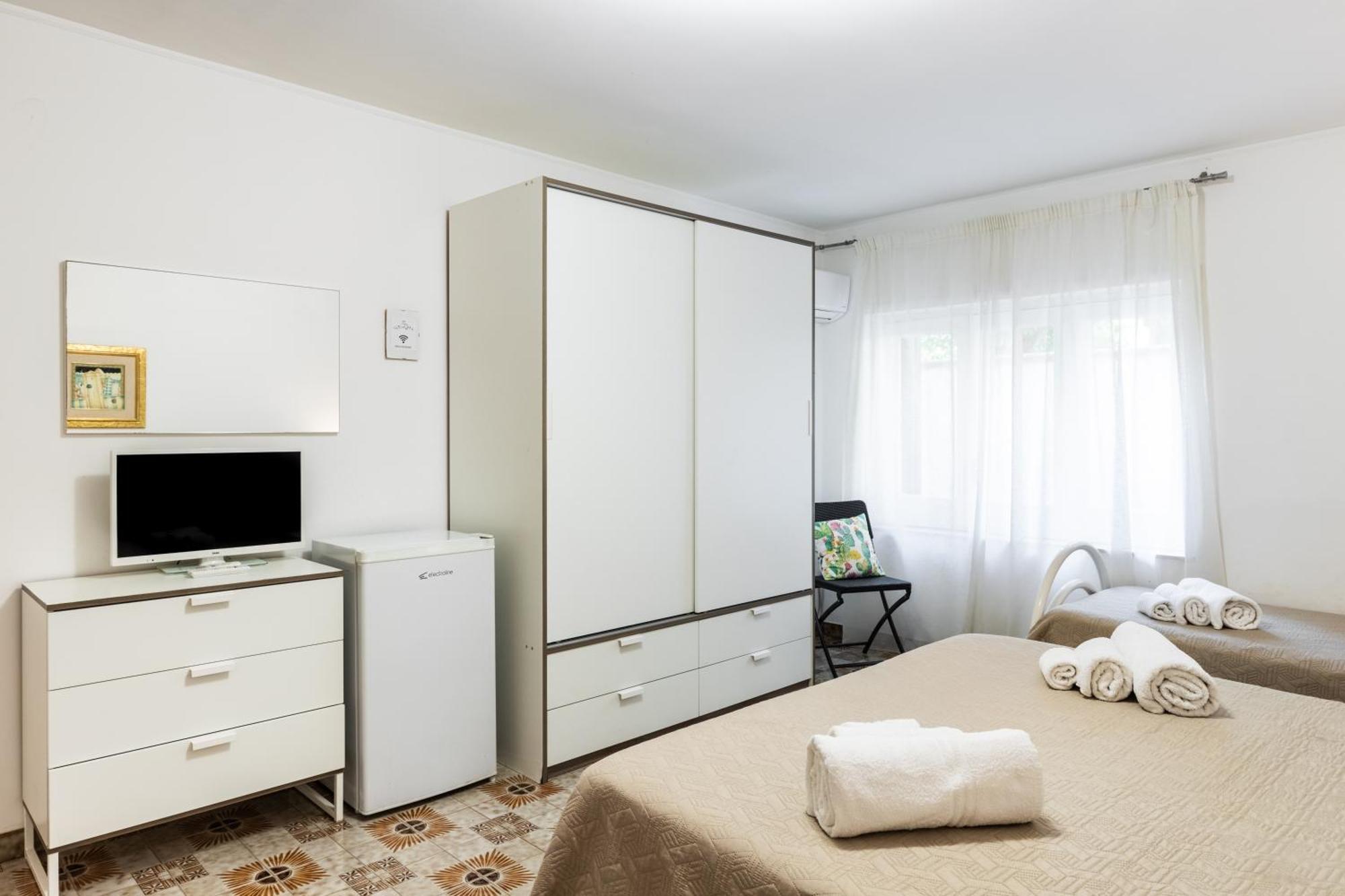 Le Torrette Rooms And Apartments アヴォラ エクステリア 写真